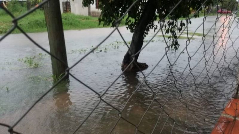 Formosa bajo agua: la lluvia no cesa y genera inconvenientes