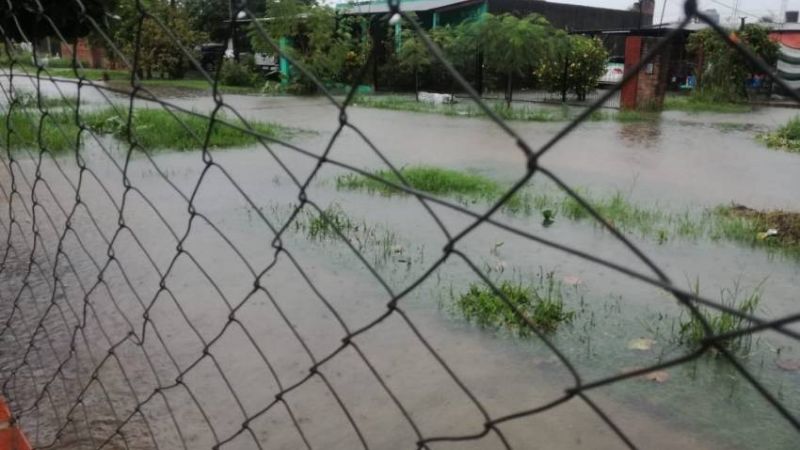 Formosa bajo agua: la lluvia no cesa y genera inconvenientes