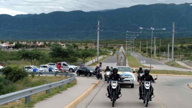 Con el recorrido del Cristo Crucificado por las calles inició la Semana Santa