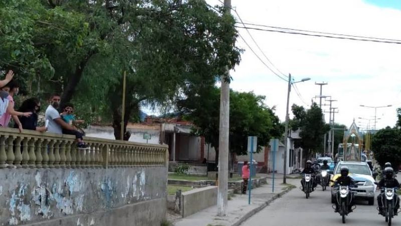 Con el recorrido del Cristo Crucificado por las calles inició la Semana Santa