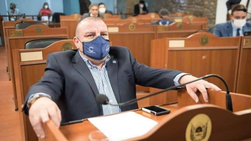 El senador Espinoza gestiona un Centro de Diálisis para el Hospital de Recreo