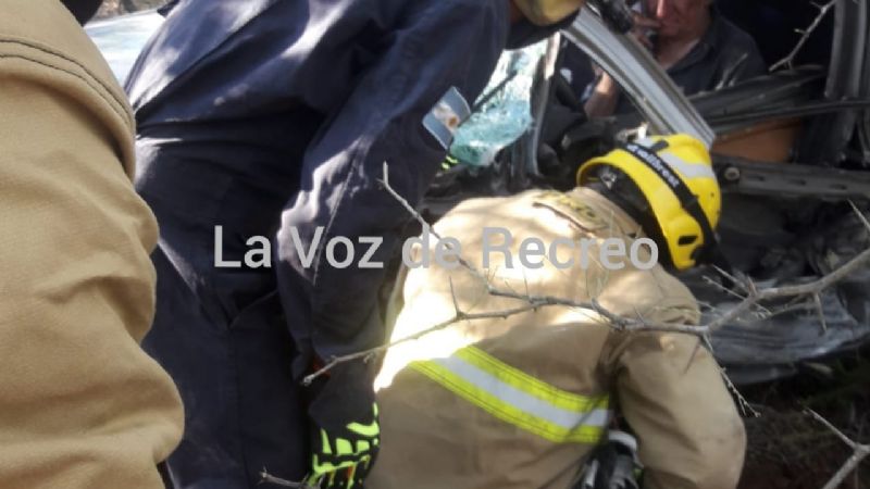 Pasó a un camión en la ruta 157 y de frente venía otro