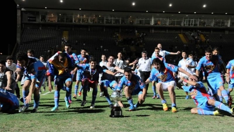 La primera Supercopa Argentina se jugó en Catamarca