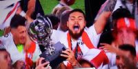 EL FESTEJO de los jugadores de River con la Supercopa Argentina.