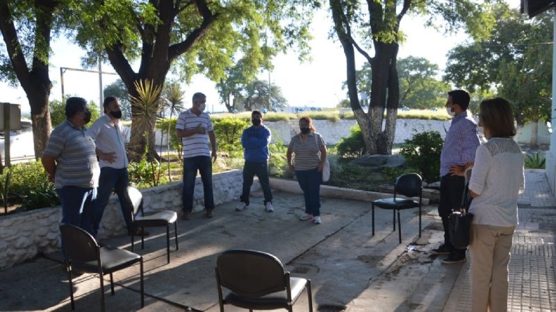 Reunión con vecinos de Choya Viejo por obra de cloacas