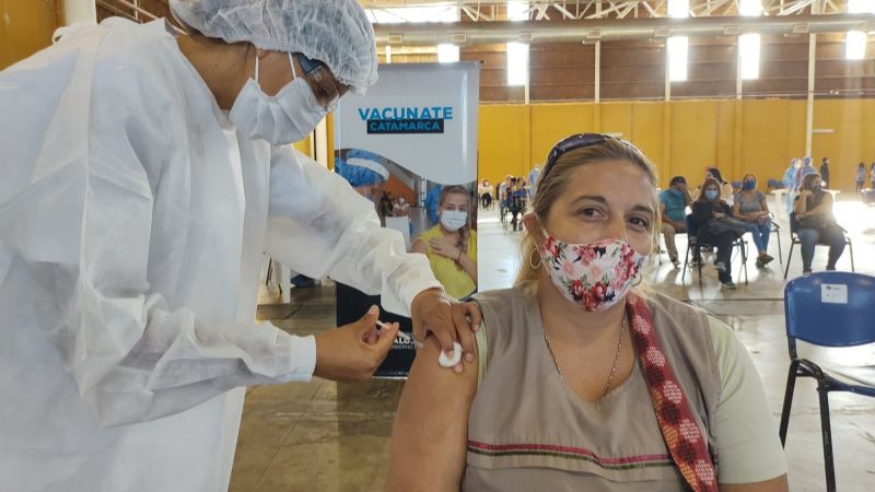 Comenzó la vacunación a docentes