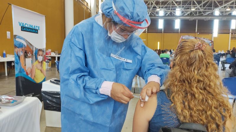 Comenzó la vacunación a docentes