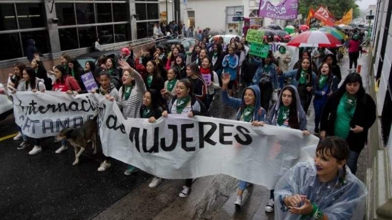 Día de la Mujer: paros y marchas en todo el país