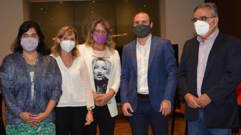 Guzmán cerró su agenda con la disertación “Tranquilizar la economía”