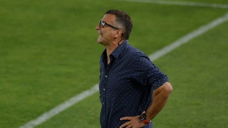 Pizzi esperaba más de la dirigencia de Racing tras perder con River