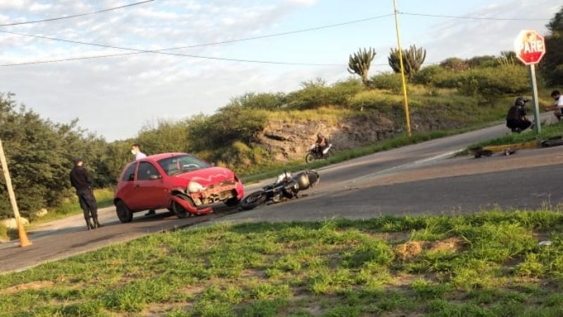 Fuerte choque en la ruta 1, en el ingreso a Polcos