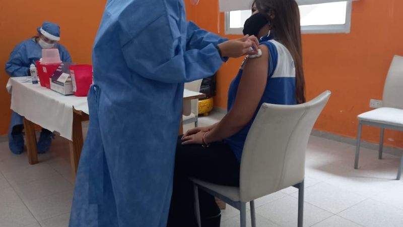 Empleados de OSEP se vacunan contra el Covid-19