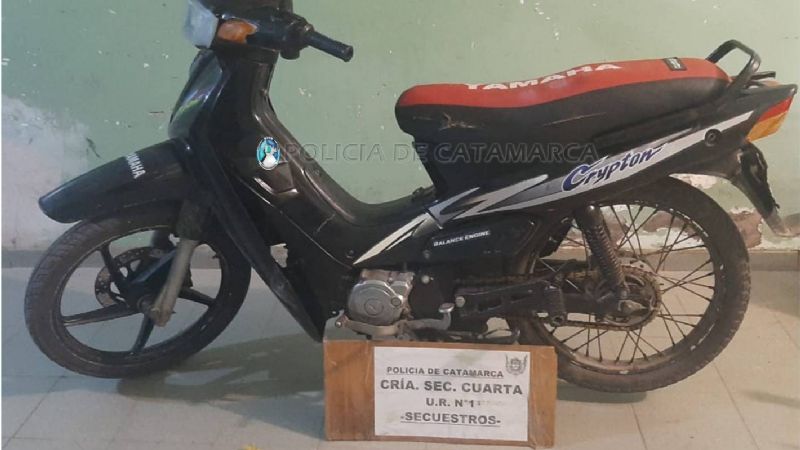 Arrebataron la cartera a una mujer y en persecución fueron atrapados