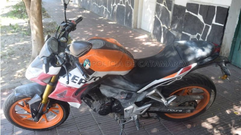 Cuatro detenidos por el robo de una moto