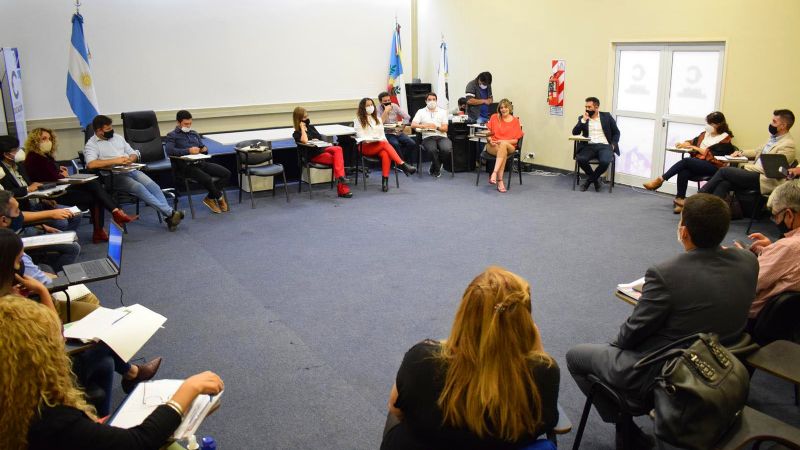 Educación reunió a su gabinete para evaluar el retorno a la presencialidad