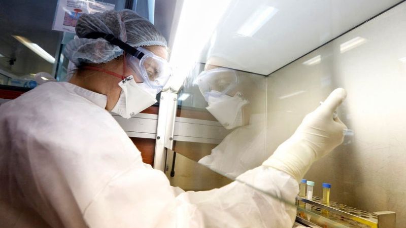 Descubren una variante del coronavirus que parece resistir a las vacunas