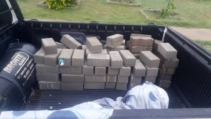 Detienen a una mujer por robar adoquines en Valle Chico