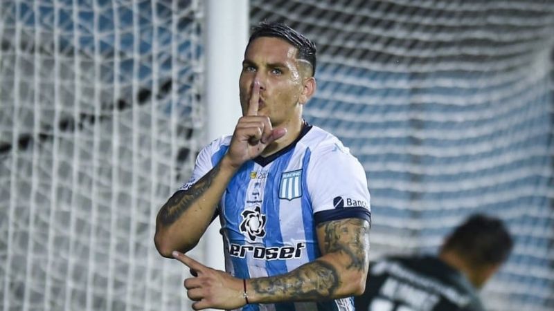 Racing venció a Independiente con un penal polémico