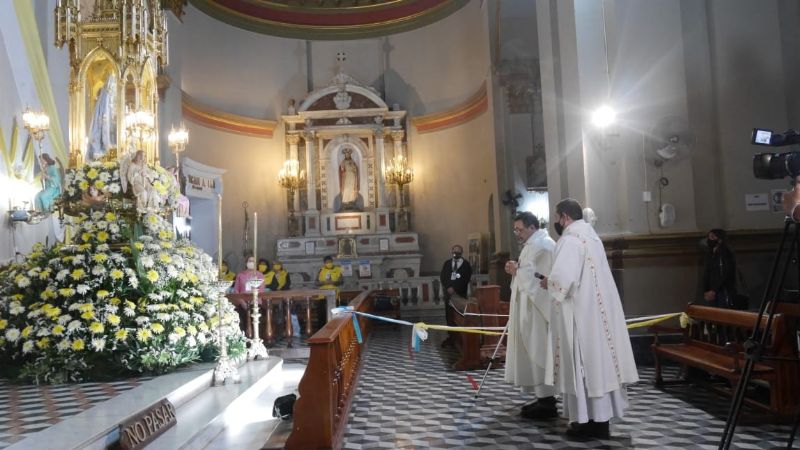 Los comunicadores sociales rindieron su homenaje a la Virgen del Valle