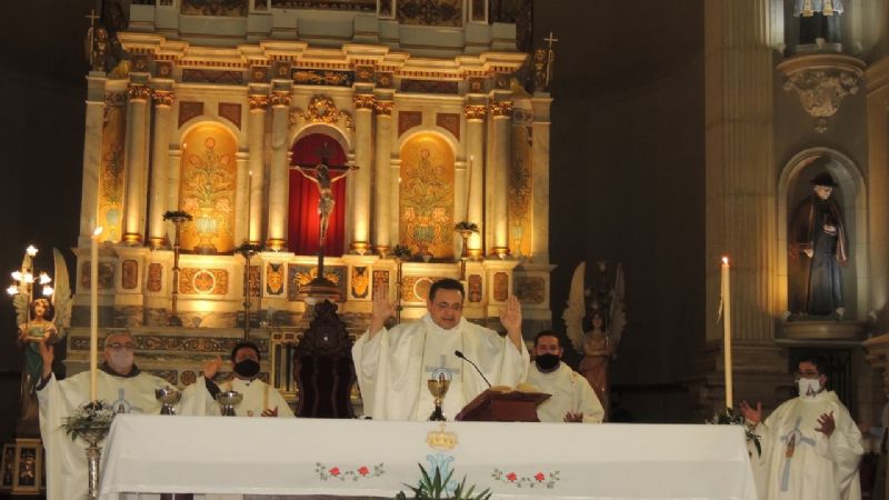 Los comunicadores sociales rindieron su homenaje a la Virgen del Valle
