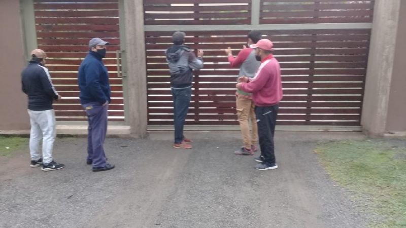 Trabajadores fueron a buscar al intendente Ferreyra para pedirle explicaciones