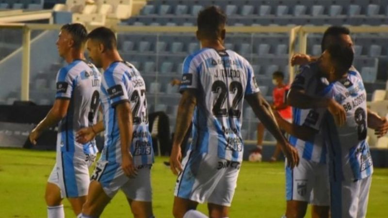 Atlético Tucumán frenó al Vélez, puntero de la Zona B