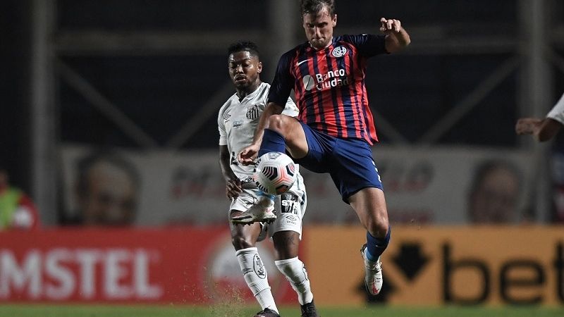 San Lorenzo, por la hazaña ante Santos, en Brasil