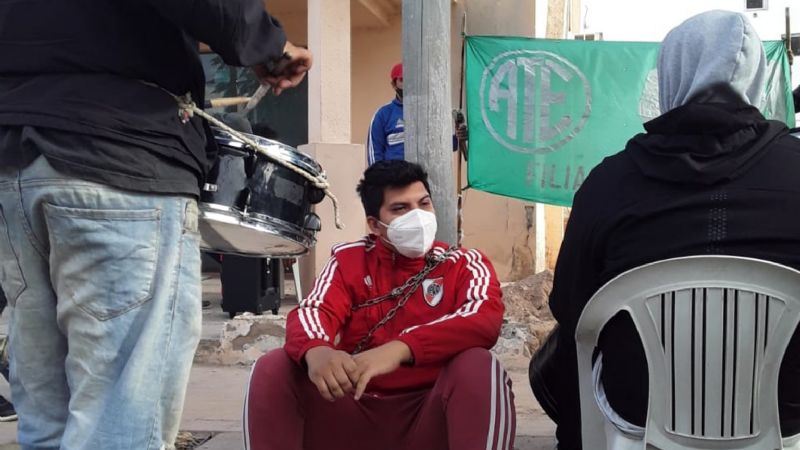 No hay encadenados frente al Juzgado de Recreo