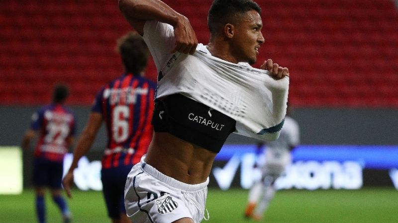 San Lorenzo eliminado por Santos, que será rival de Boca