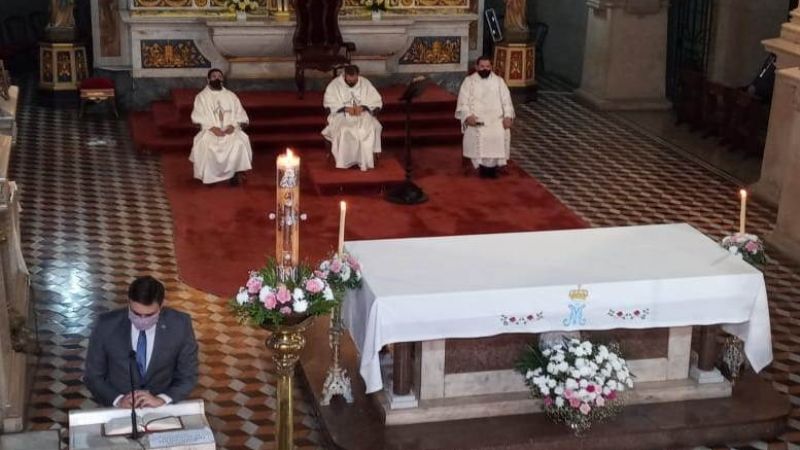 Autoridades civiles rindieron su homenaje a la Virgen