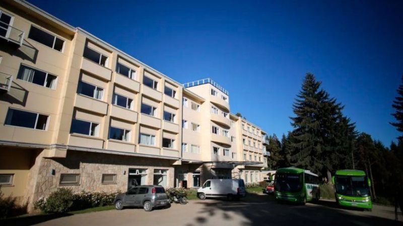 Acusados de intento de homicidio por arrojar por la ventana a un compañero