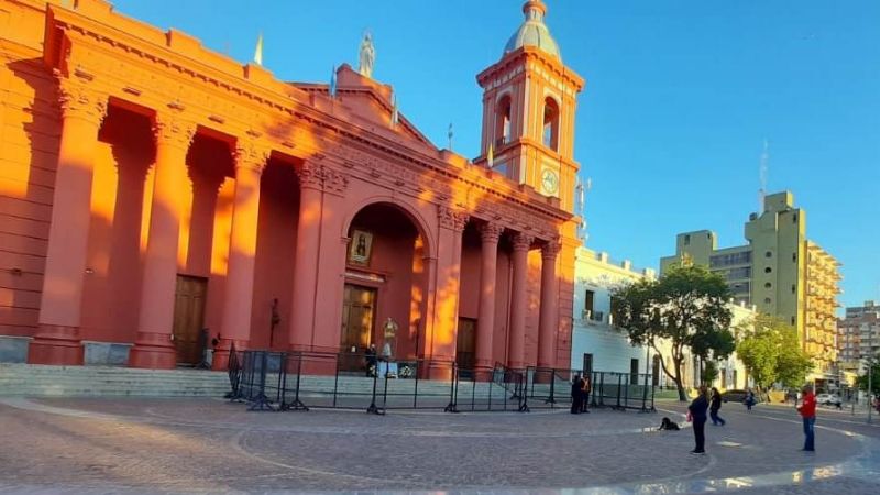 La Madre del Valle se acerca a sus hijos