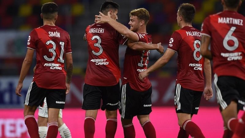 River aplastó a Central Córdoba: 5 a 0, en Santiago