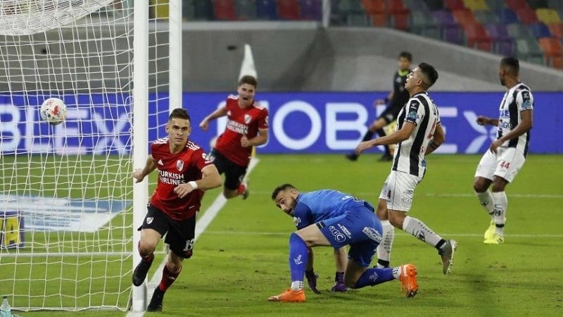 River aplastó a Central Córdoba: 5 a 0, en Santiago