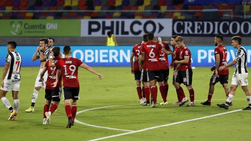 River aplastó a Central Córdoba: 5 a 0, en Santiago