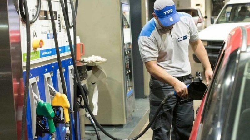 Prorrogan suba de impuestos y evitan un nuevo aumento de los combustibles