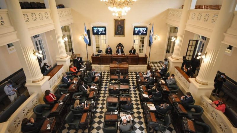 Evalúan fecha de un nuevo encuentro para definir el Parlamento NEA-NOA