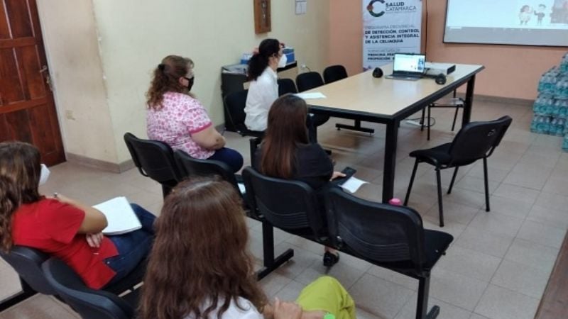 Capacitación para capacitadores calificados en manipulación de alimentos