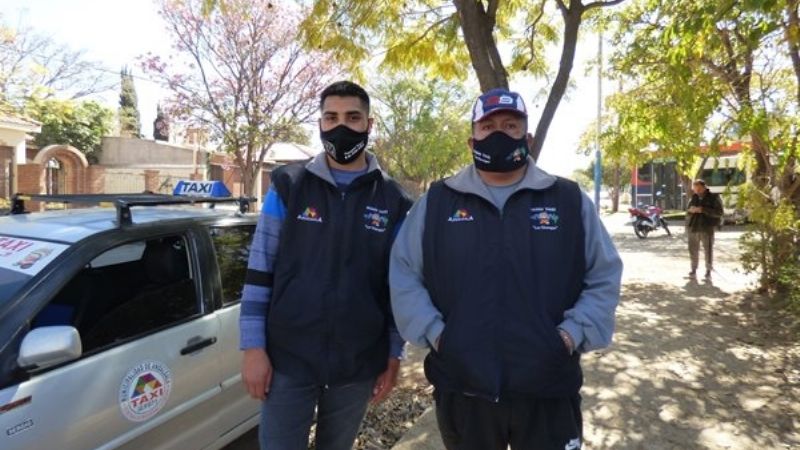 Taxistas piden ser incluidos en el plan de vacunación