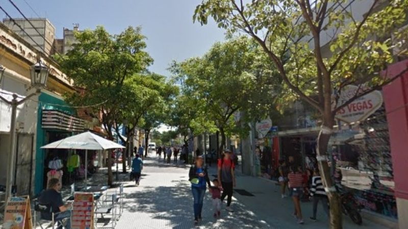 Detienen a un hombre por amenazar a una mujer en pleno centro