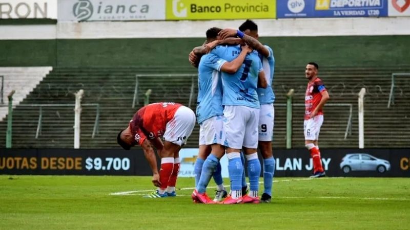 Estudiantes de Río IV ganó y va por Talleres