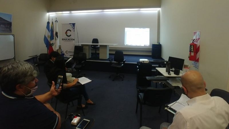 Educación se reunió con responsables de los IES