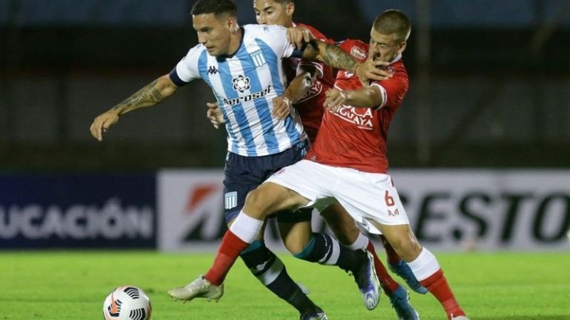 Igualdad de Racing con Rentistas y triunfo de Independiente