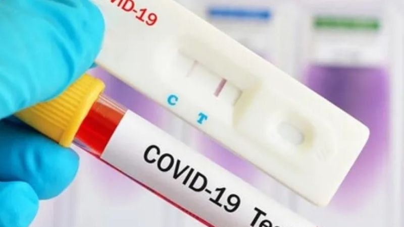 Cayeron bioquímicas acusadas de vender certificados truchos