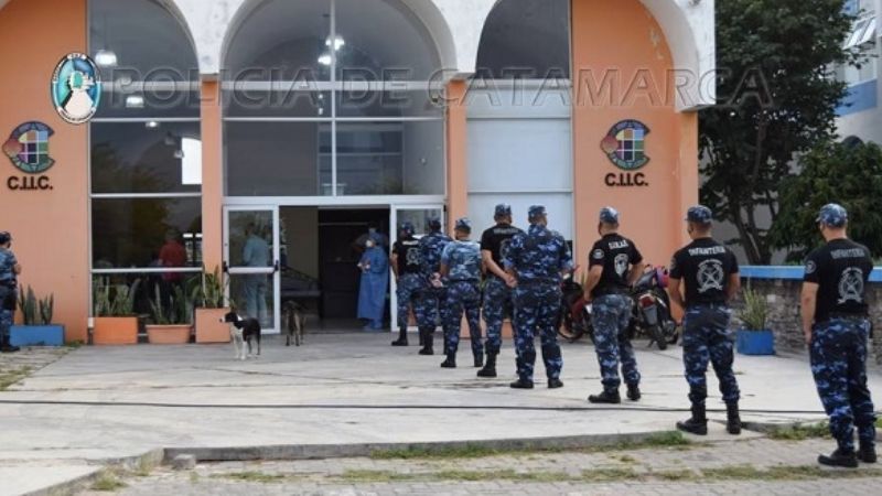 Continúa la vacunación a policías