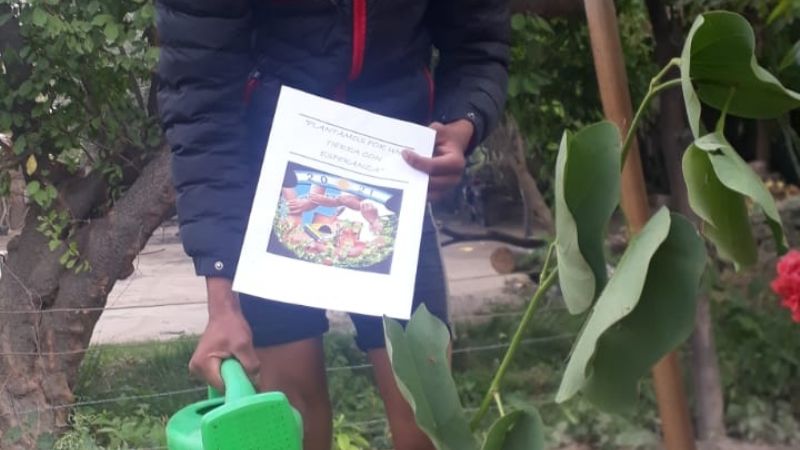 Alumnos y docentes de Siján conmemoraron el Día de la Tierra