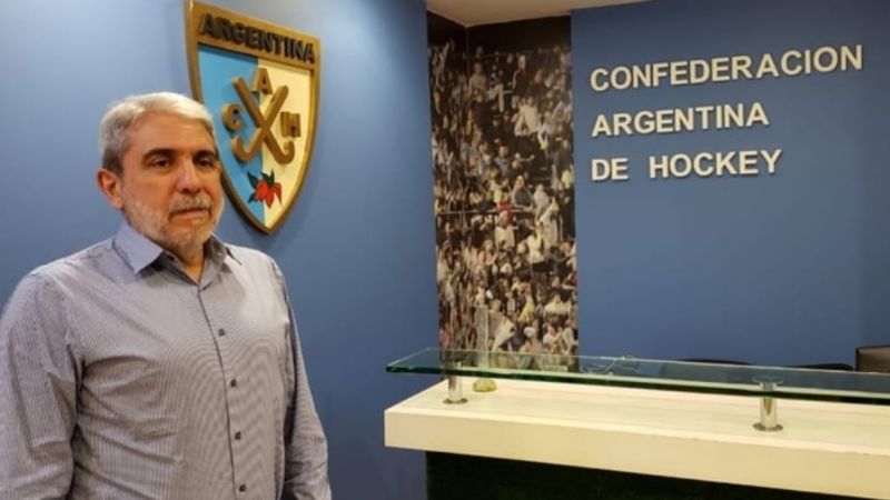 Aníbal Fernández preside la Confederación Argentina de Hockey