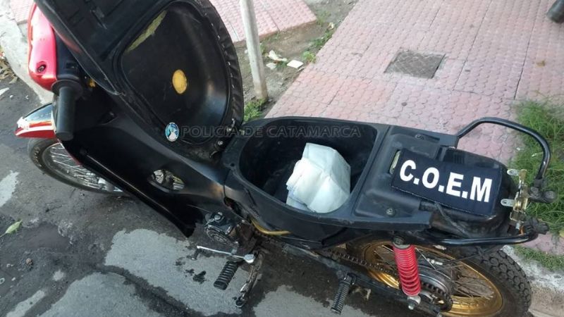 Detienen a un joven en El Jumeal con una moto robada