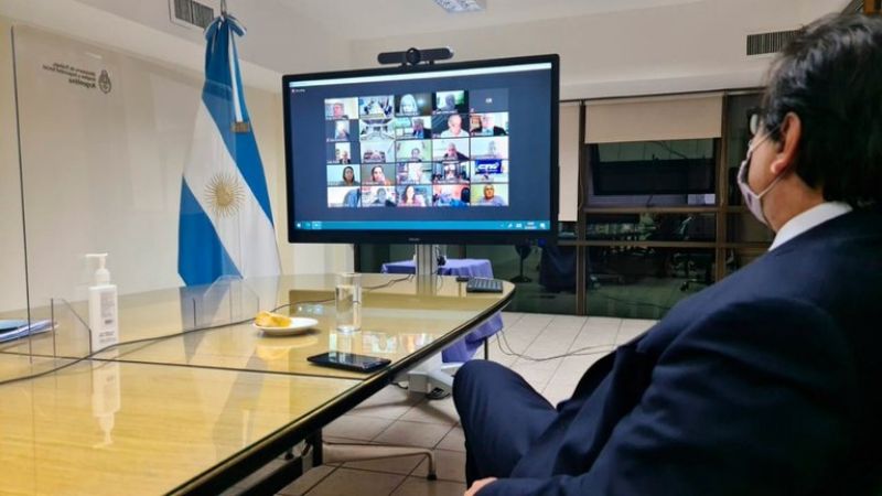 Salario Mínimo: gremios y empresarios acordaron un aumento de 35% en cuotas