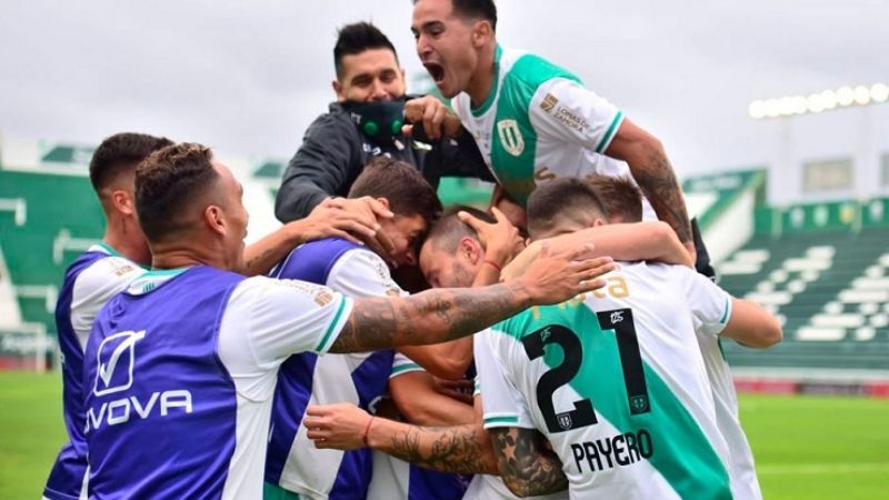 Banfield y Deportivo Madryn juegan por la Copa Argentina